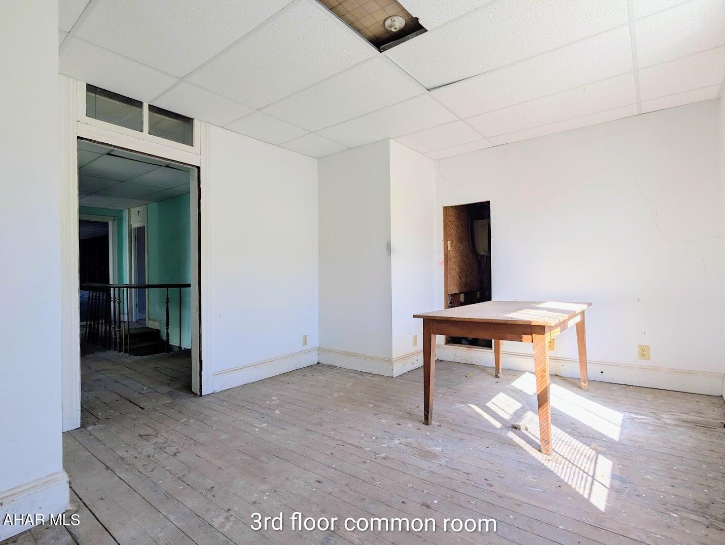 Unknown - Commercial Sale