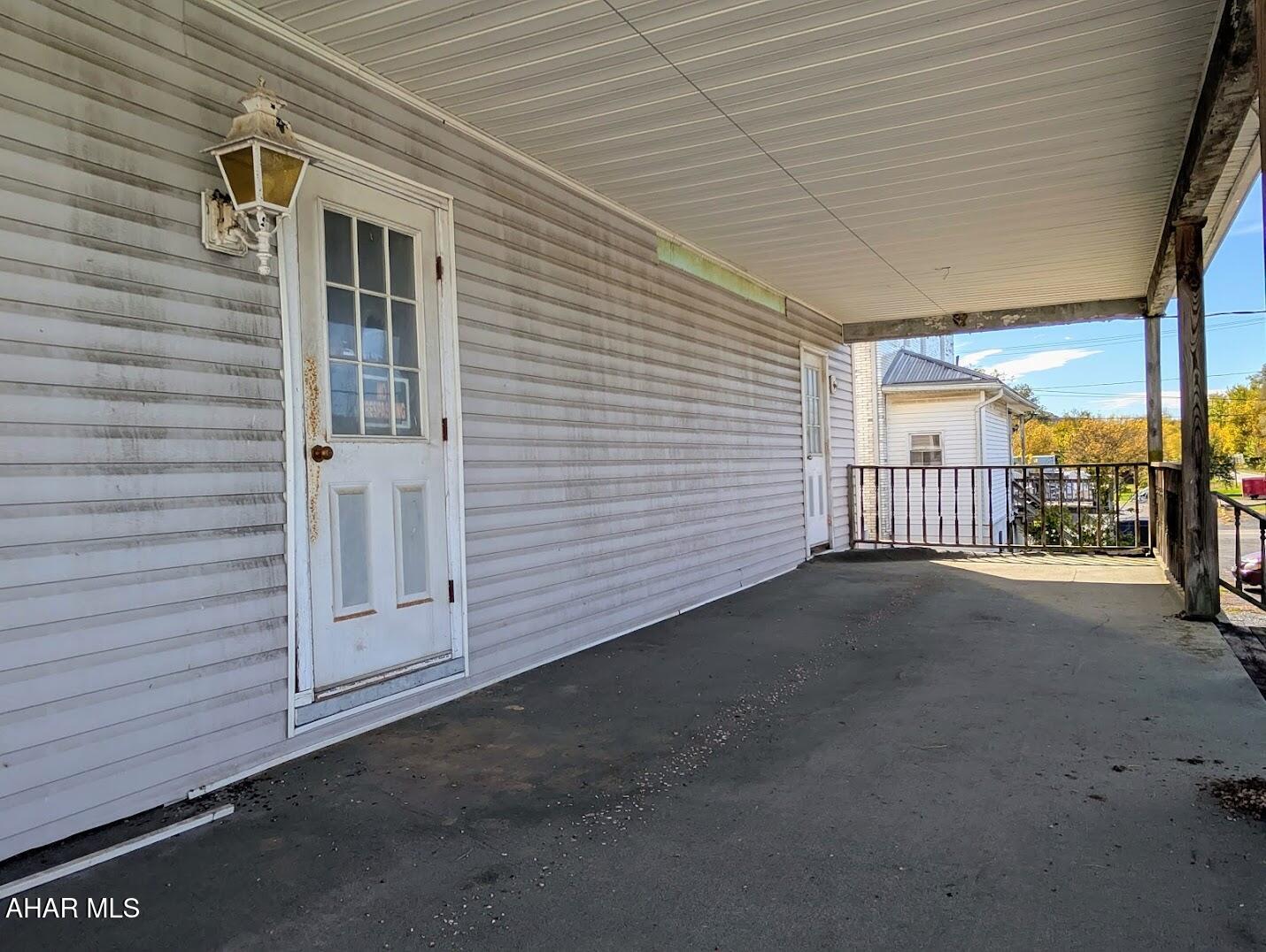 Unknown - Commercial Sale