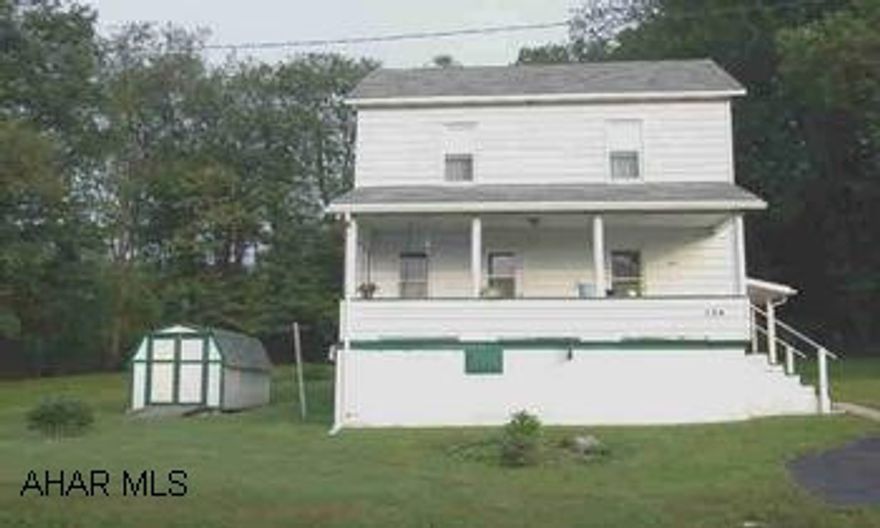 Twin Rocks- 2 story 3BR home on a 100 x 150 lot. Twin Rocks- 2 story 3BR home on a 100 x 150 lot.