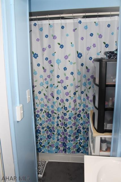 Juniata - Residential