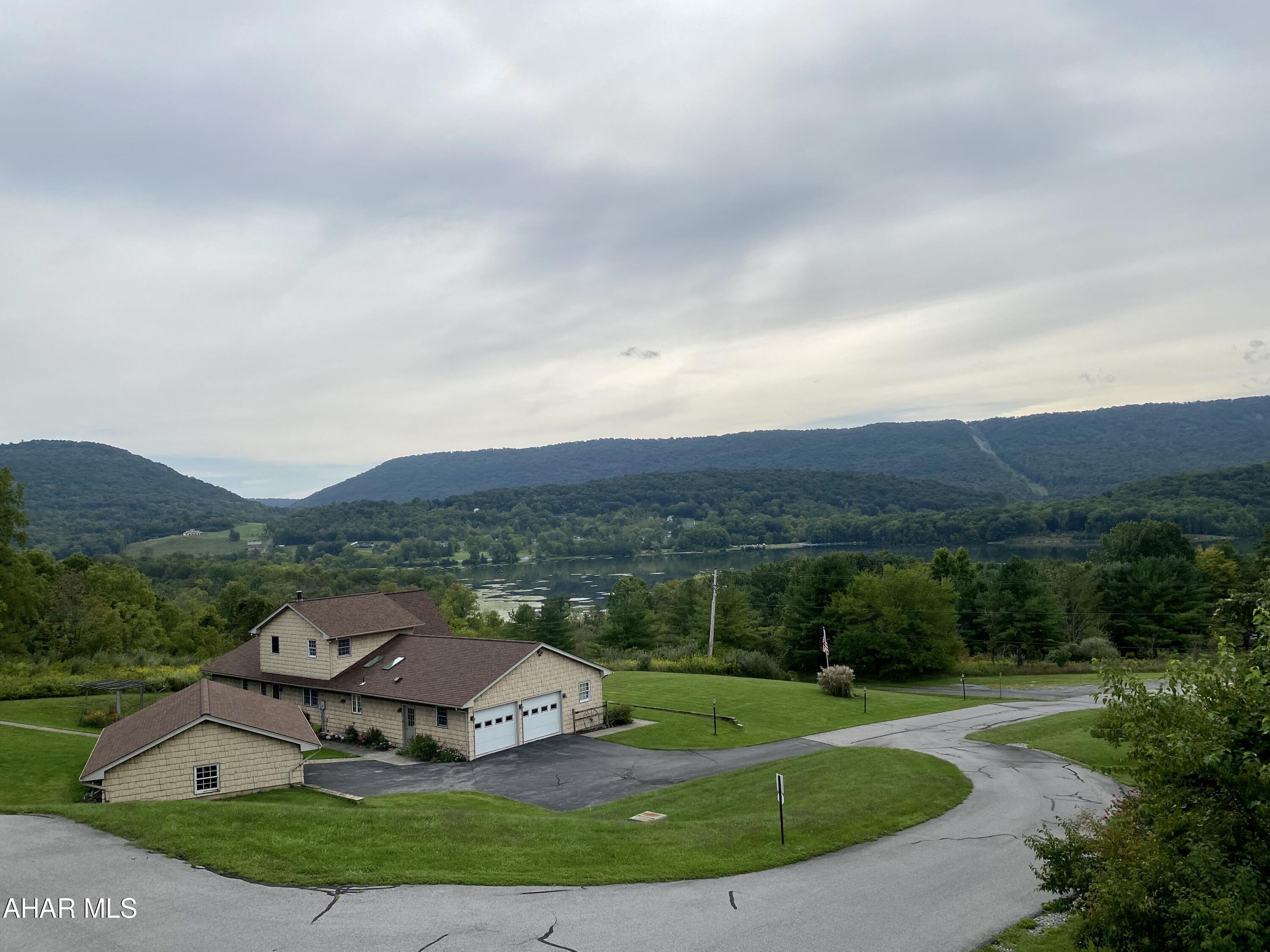 Canoe Creek - Residential