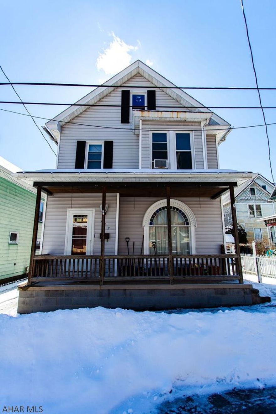 3 bedroom, 1 bath house with front porch. With a little TLC, make this house your home.