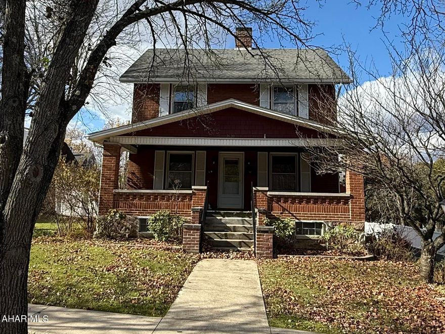 Large 5 bed all brick home located on Quail Ave. in Altoona. large rooms, eat-in kitchen...step down family room.  3 bedrooms on the 2nd floor, 2 bedrooms on the 3rd floor.  Full baths on both floors.  Walk out the back to the carport/ garage...driveway is open to rear ally.  Nice sized fenced yard.....Don't miss this convenietly located home.