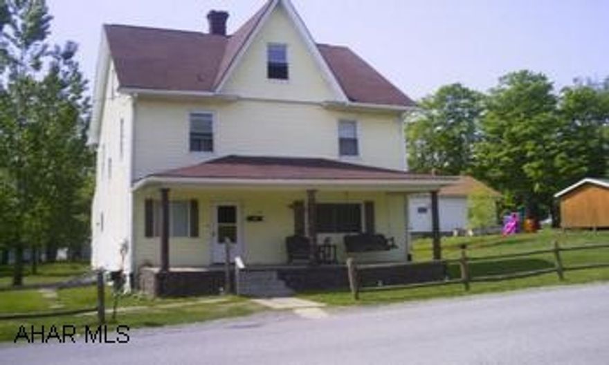 Large 3 bedroom home in a quiet neighborhood, possible 2 bonus rooms on the 3rd floor Easy access to town and surrounding attractions. A little TLC will make this an unbelievable home. capped well in the flower garden.