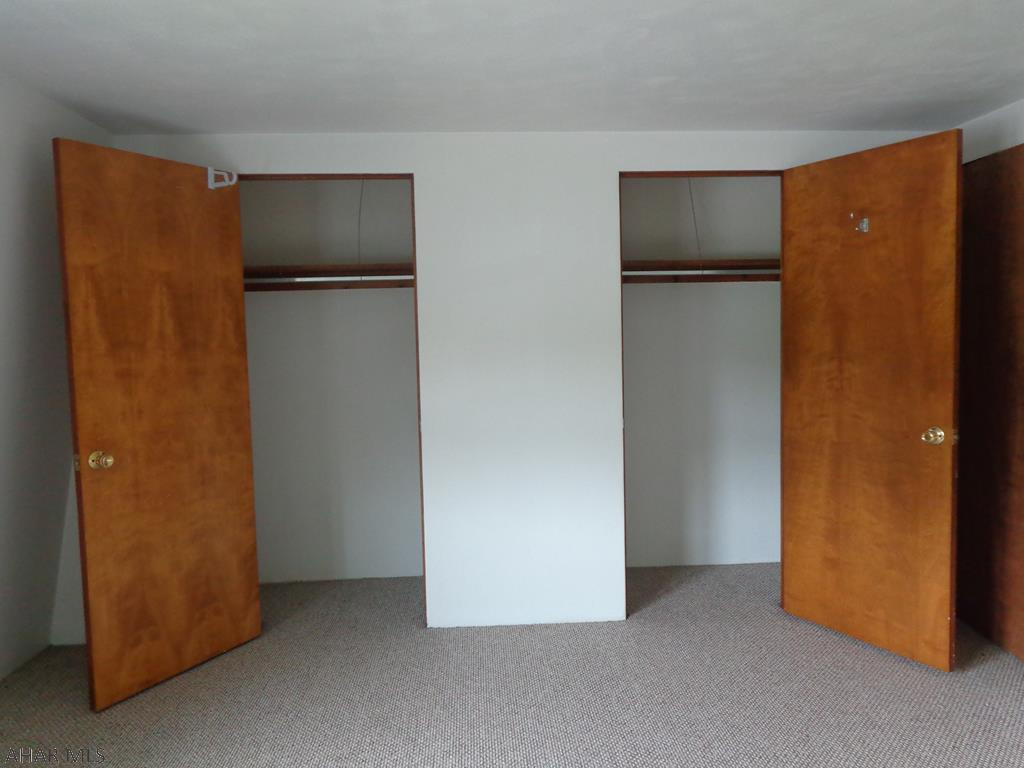 Maple Hollow - Residential