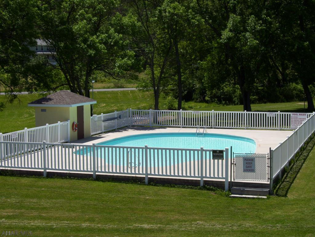 Maple Hollow - Residential