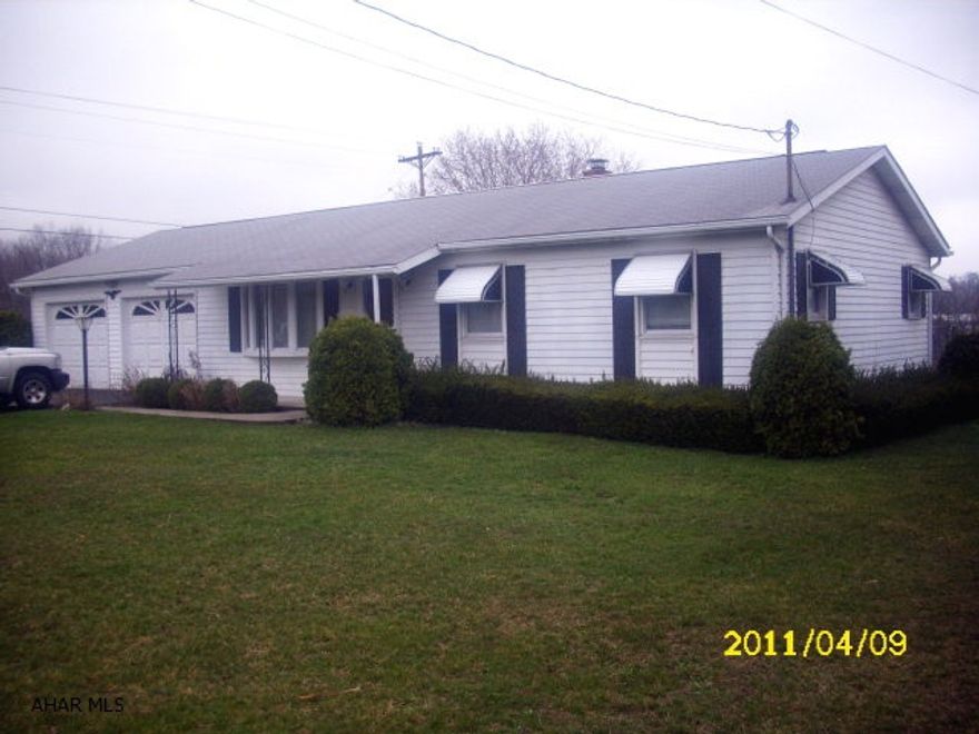 Come home to Everett!! 3BR ranch on quiet street in a lovely neighborhood. Corner double lot. Well maintained in need of a good owner! Oil heat / central air. Rural setting but close to town and schools.