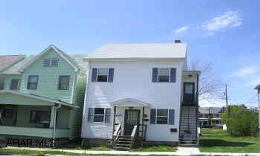 2 STORY DUPLEX 3/3 VERY NICE 3/3 DUPLEX. COMPLETELY REMODELED AND UPDATED. GOOD TENANT HISTORY. 46X120 WITH OFF STREET PARKING. ELEC. IS SEPARATE. OWNER PAYS HEAT, SEWER & TRASH.