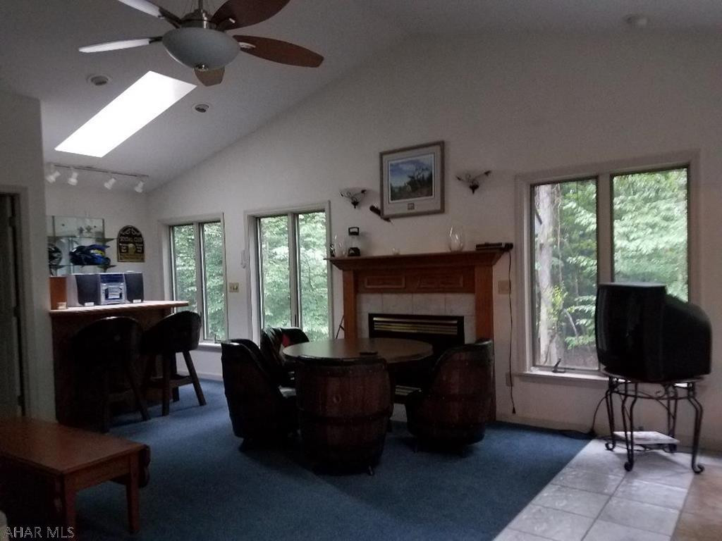 Glendale Yearound - Residential