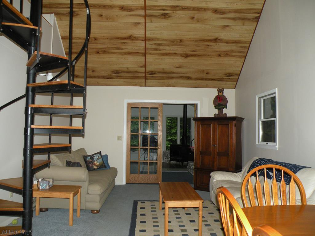 Glendale Yearound - Residential