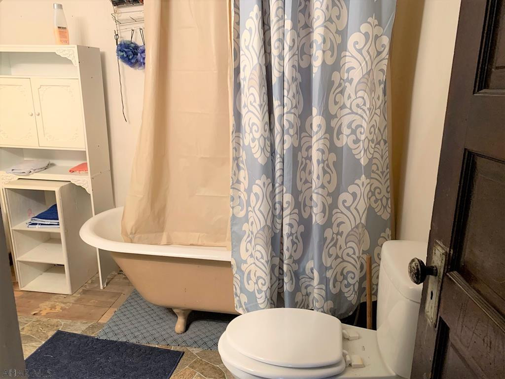 Unknown - Commercial Sale