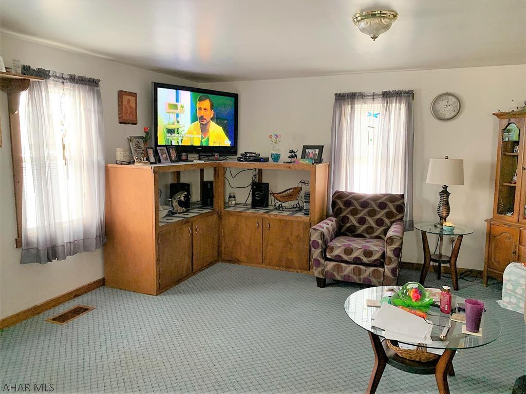 Unknown - Commercial Sale