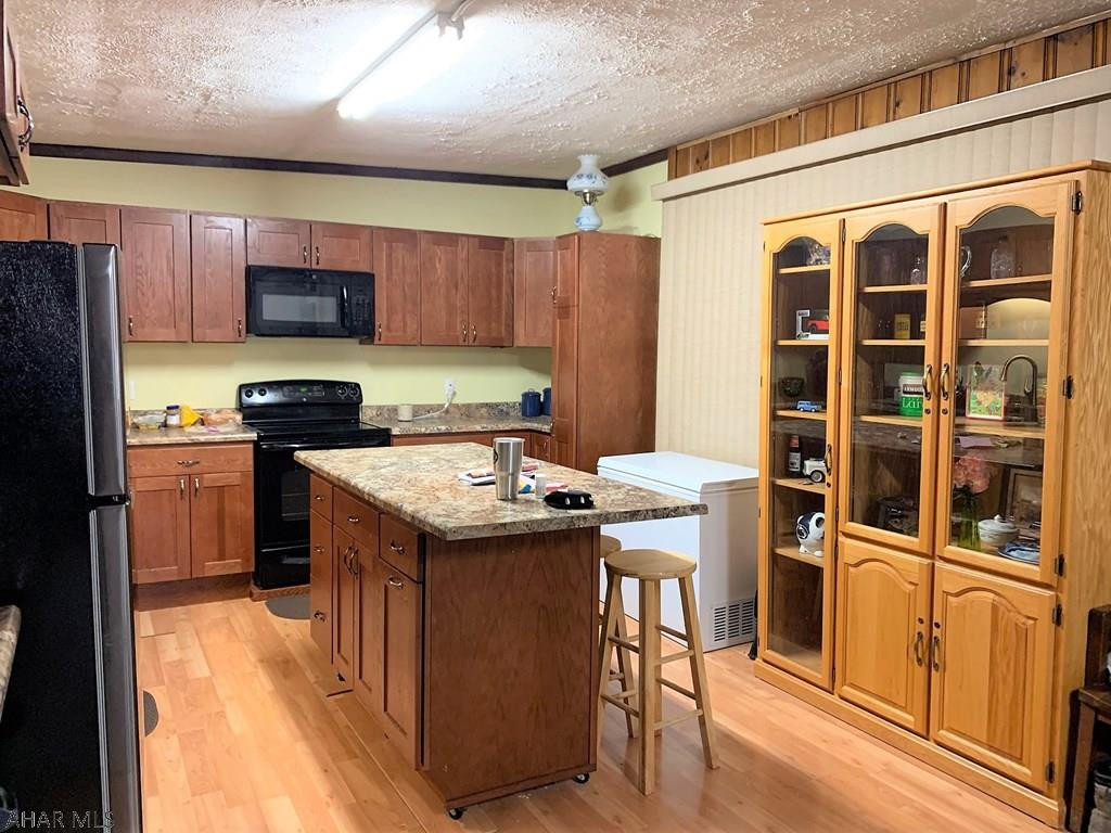 Unknown - Commercial Sale