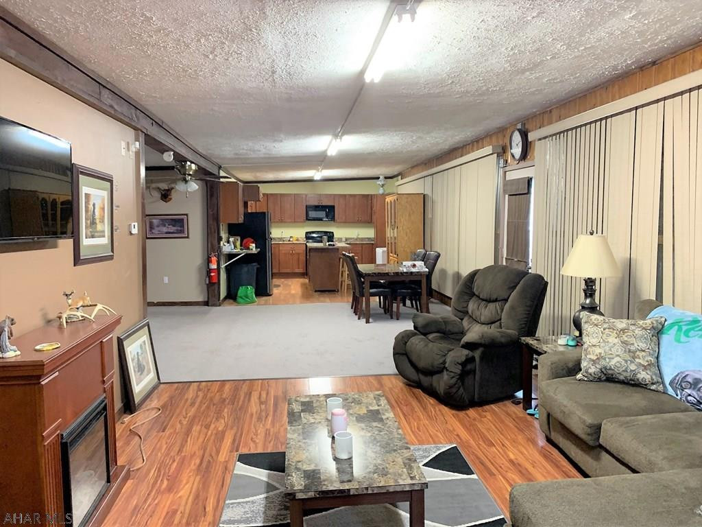 Unknown - Commercial Sale