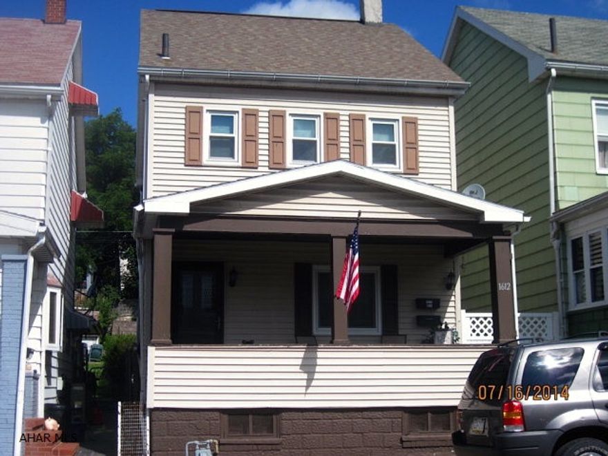 This home is/has been very well maintained, from top to bottom. New Bristol high efficiency windows w/warranty that conveys, clean, useable .25 bath in basement. Spacious open floor plan. All updated and ready to move in. Offstreet parking in the rear for 2 cars and fenced lot for the kids or pets!! A definite move in ready home for the first time buyer!!