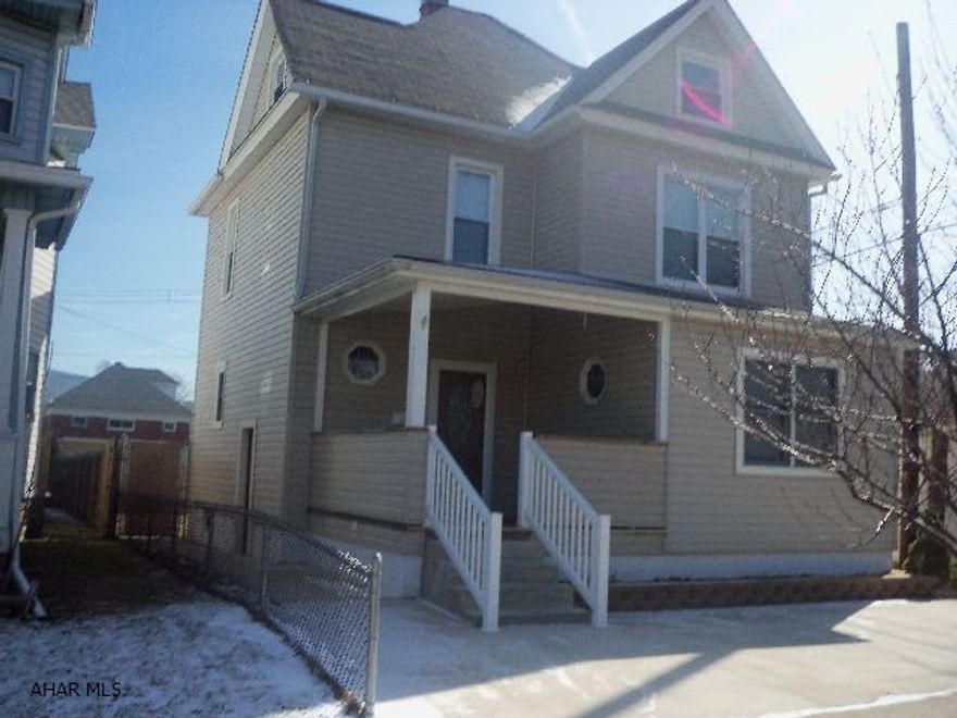 This 3 or 4 bedroom home is MOVE IN READY! All updated and VERY clean, new kitchen, freshly cleaned carpet, freshly painted, solid mechanics, wall A/C, great closet space, fenced in yard on a Corner Lot! Curb appeal, nice neighborhood, off street parking, vinyl windows, vinyl siding, pantry area in kitchen, nice attic space with heat for 4th bedroom, good room sizes, 2 nice covered porches, and more! Priced Right with comps in the immediate area selling for over $100,000! You won't find a better one with this price tag!