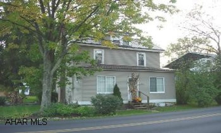 2 1/2 STORY, VERY LARGE KITCHEN/APPLIANCES, 3 BR, 1 3/4 BA, LG DECK & NICE YARD. TAKE A LOOK. HLBG S.D. LG KITCHEN, E-IN, LR & DEN. 3 BR, 1 3/4 BA, VERY LARGE DECK. NICE YARD, LANDSCAPED AND SHED.  OWNER MUST FIND SUITABLE HOUSING.