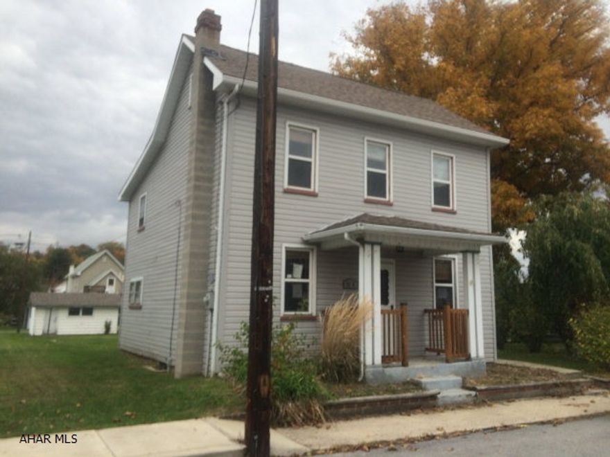 nicely modernized home on 51x120 lot.  Updated kitchen with center island has lots of storage space and counters. Modern bath on 2nd floor.  1 car detached garage and storage shed off alley.  Woodburner in basement is not hooked up.