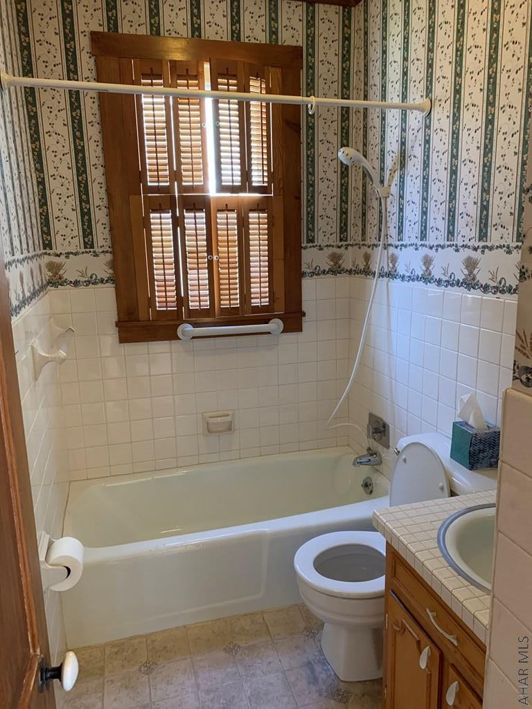 Unknown - Residential Lease