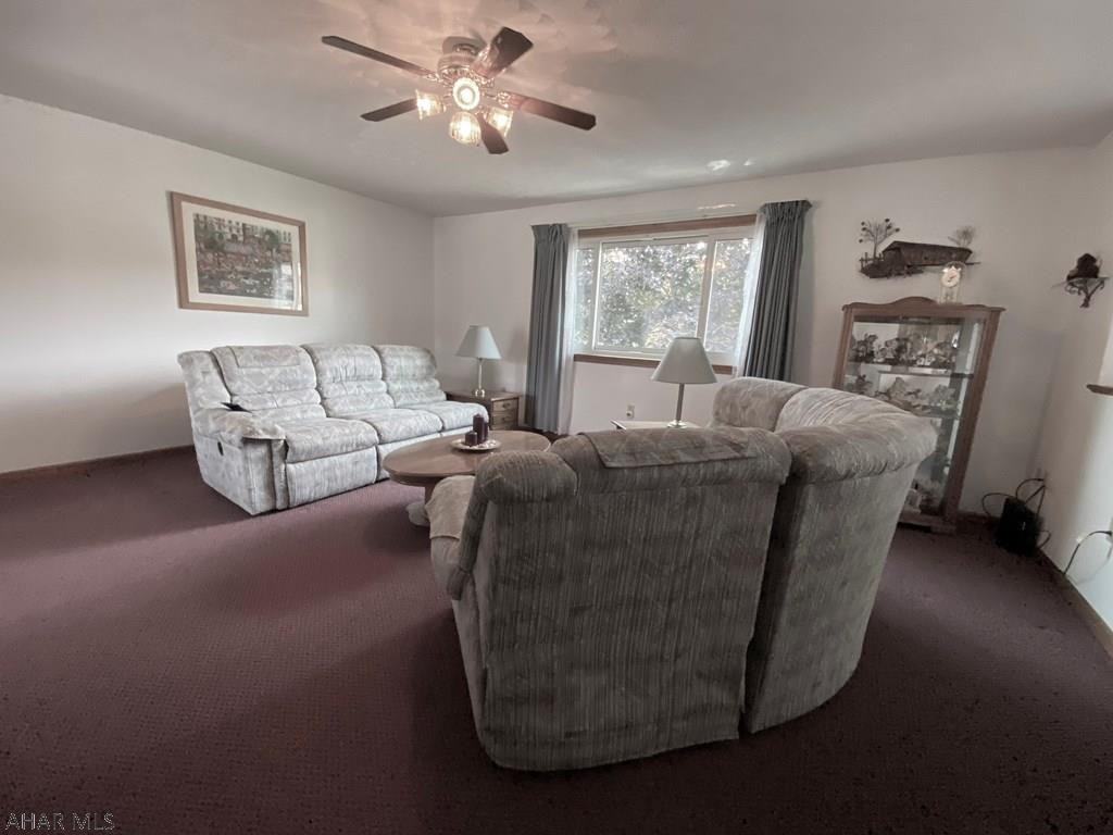 Lakewood Manor - Residential