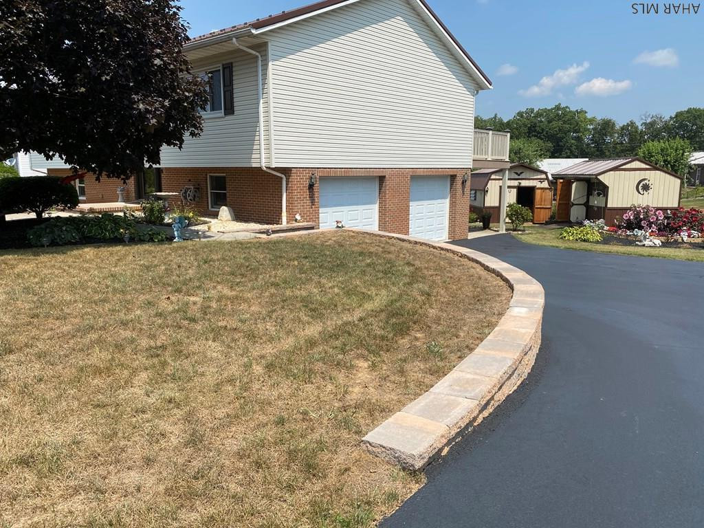 Lakewood Manor - Residential