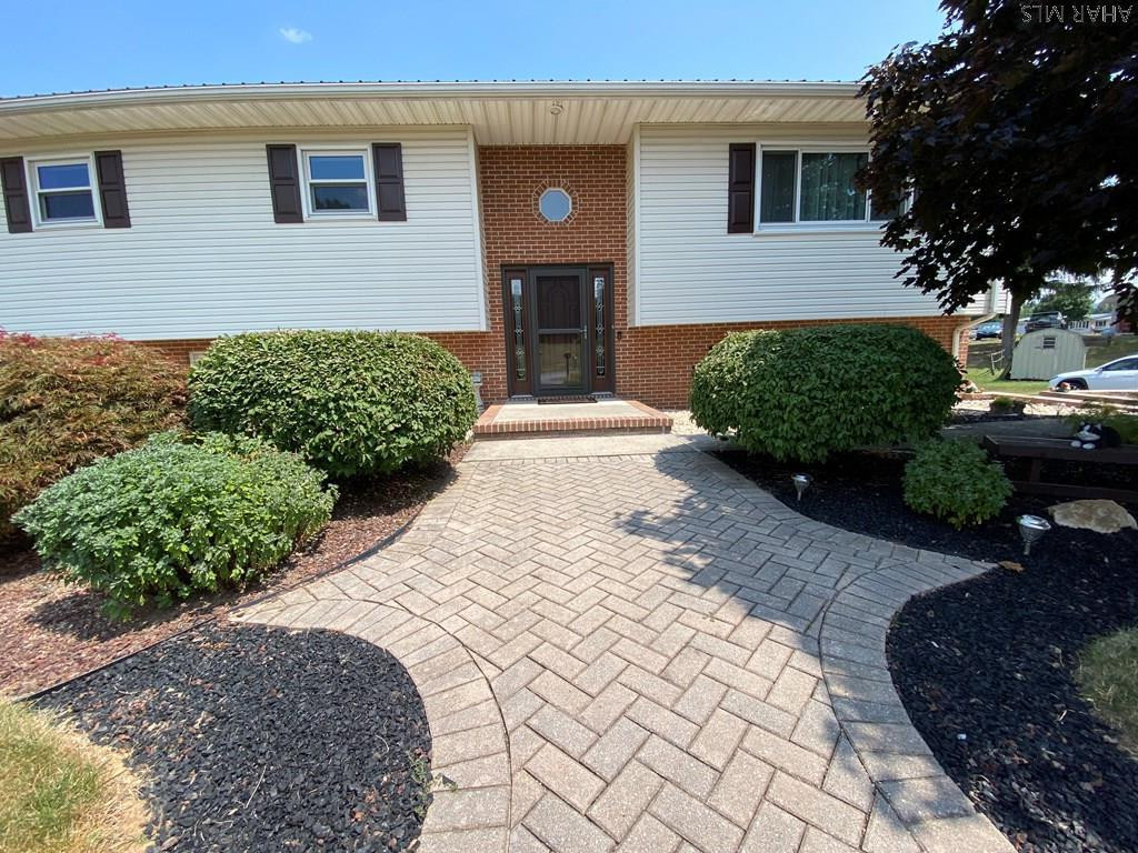 Lakewood Manor - Residential