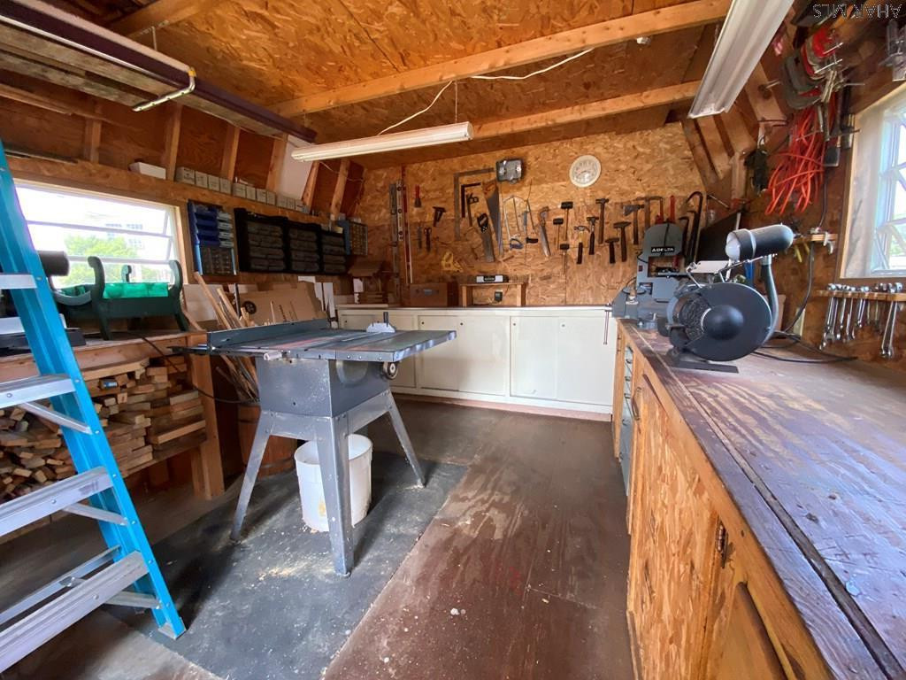 Lakewood Manor - Residential