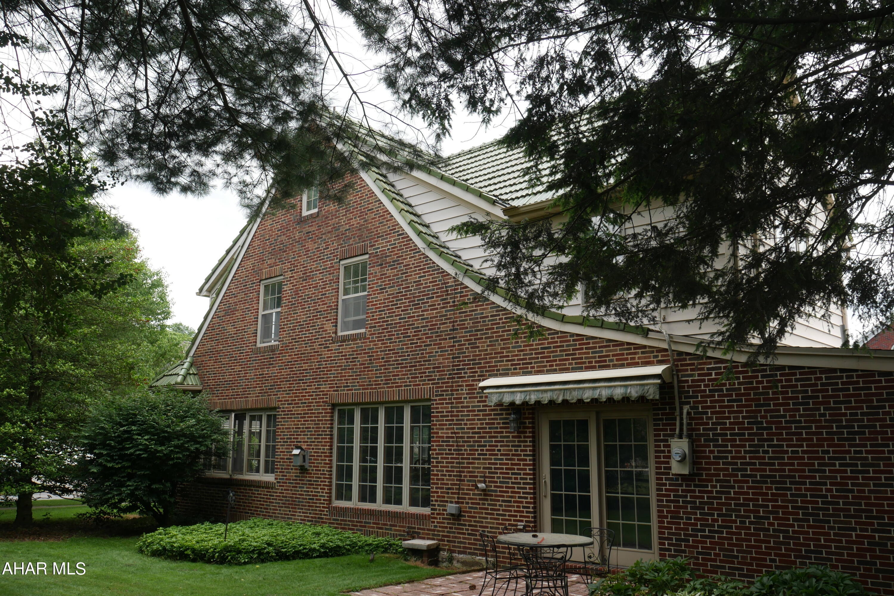 Baker Mansion - Residential
