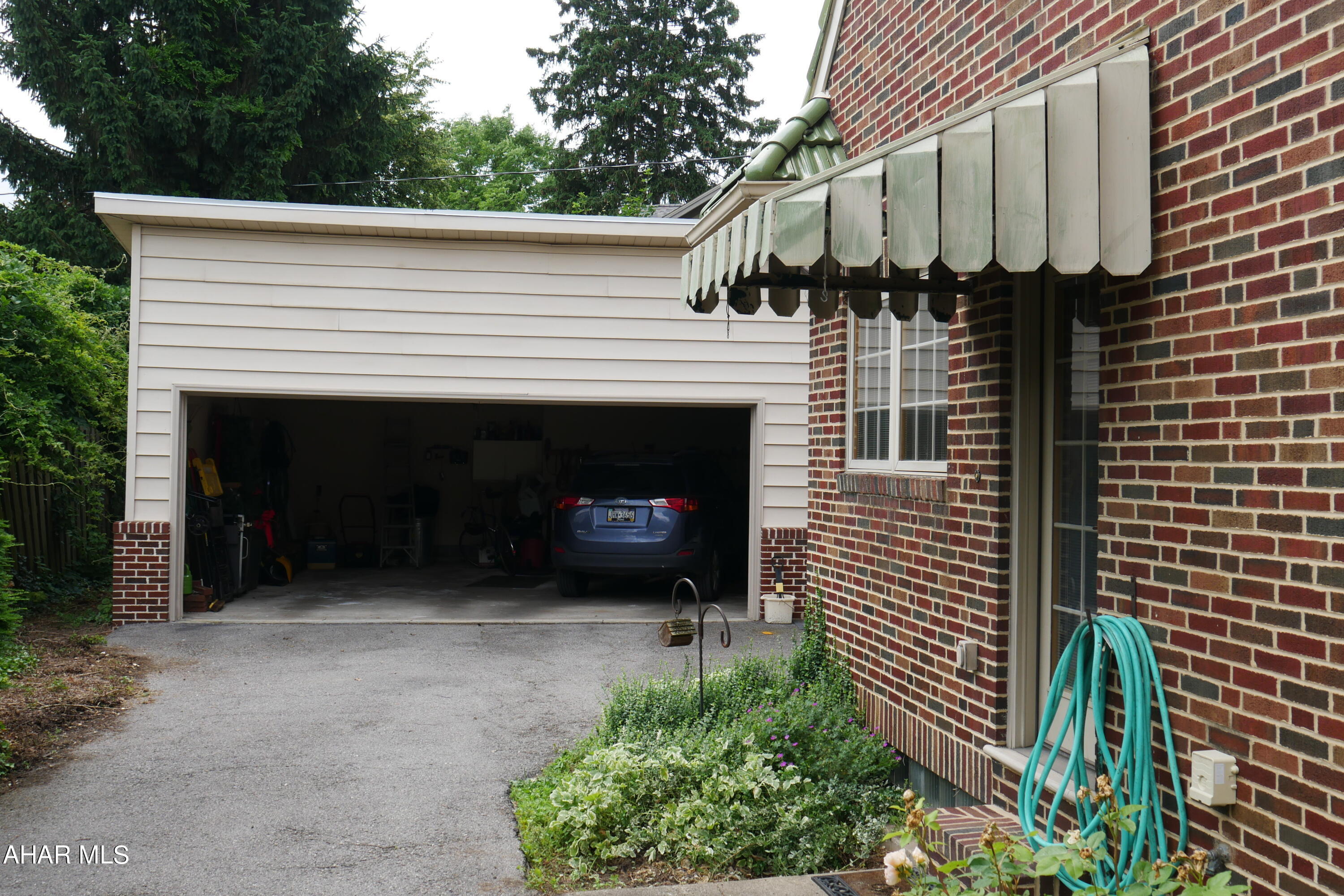 Baker Mansion - Residential