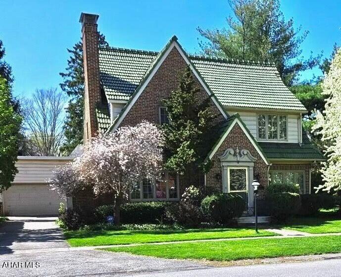 Baker Mansion - Residential