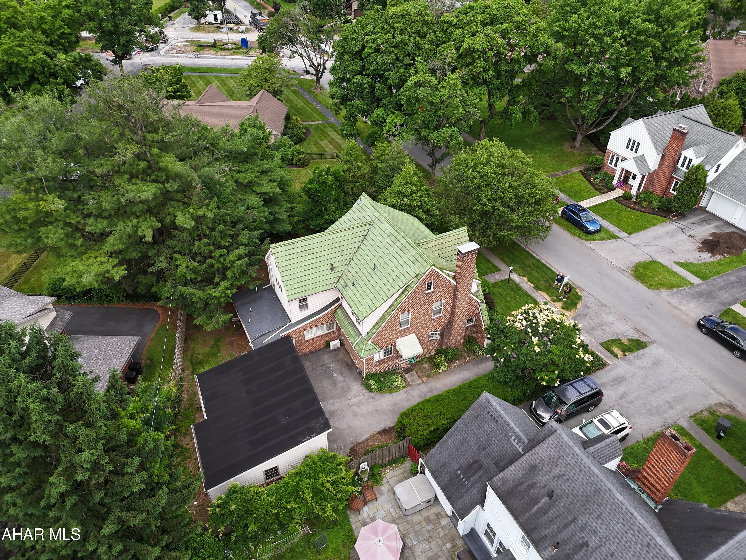 Baker Mansion - Residential
