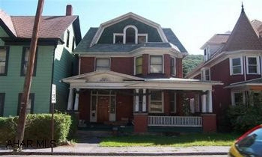 sold as is. See listing agent for addendum. Great investment property or starter home.