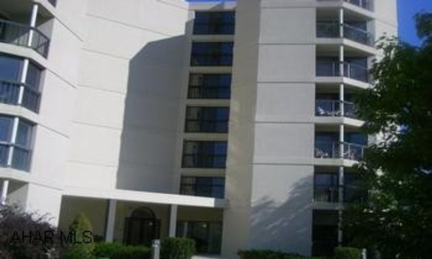 Extremely nice 2 BR 2BA corner condo on 1st level.  3 patios, lots of windows,and upgrades.  Excellent condition.  Condo fee $250/mo includes water, sewer, trash, and snow removal. Extremely nice 2 BR 2BA corner condo on 1st level.  3 patios, lots of windows,and upgrades.  Excellent condition.  Condo fee $250/mo includes water, sewer, trash, and snow removal.