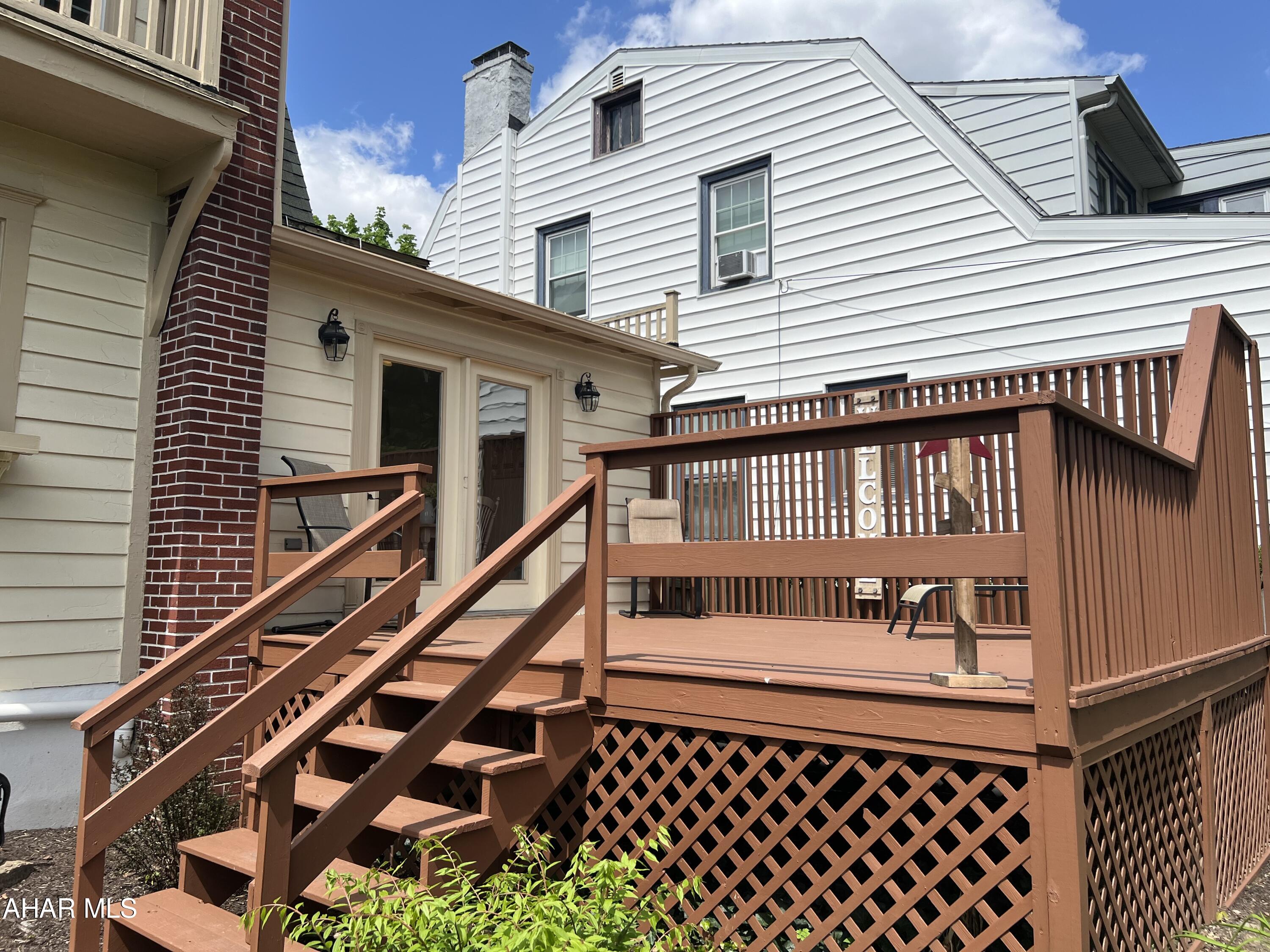 Baker Mansion - Residential