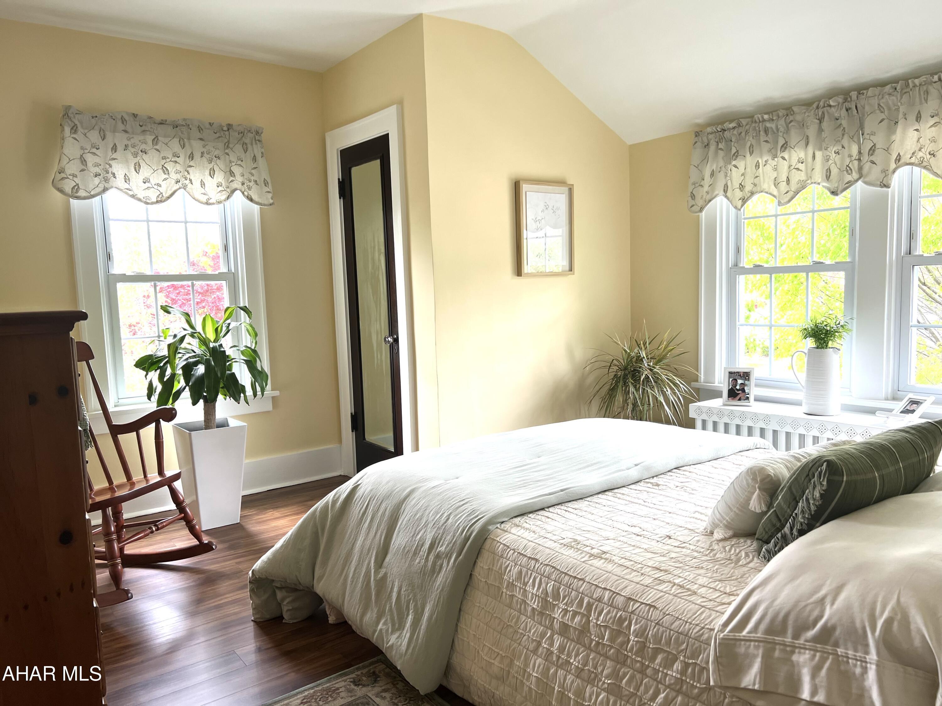 Baker Mansion - Residential