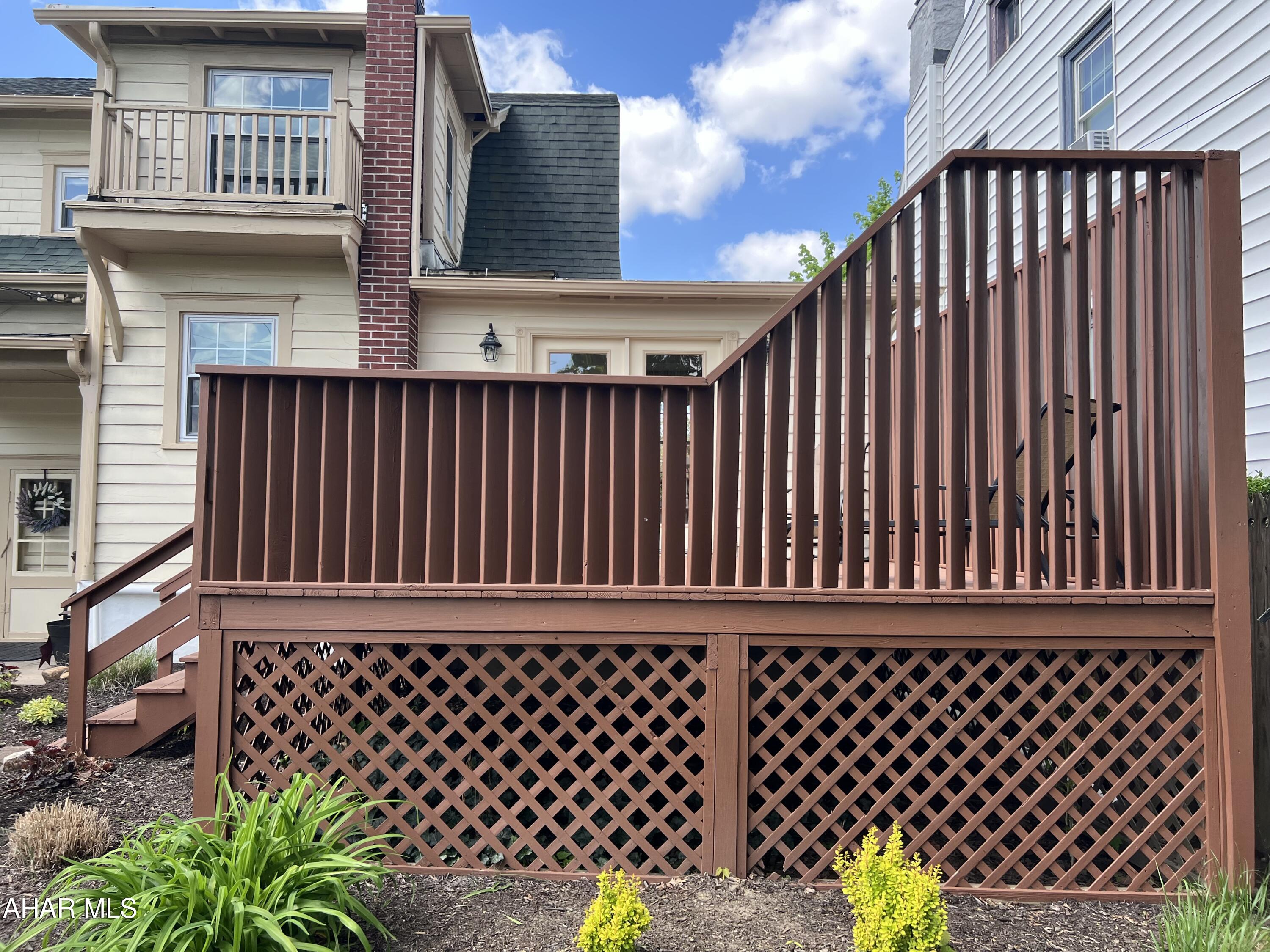 Baker Mansion - Residential