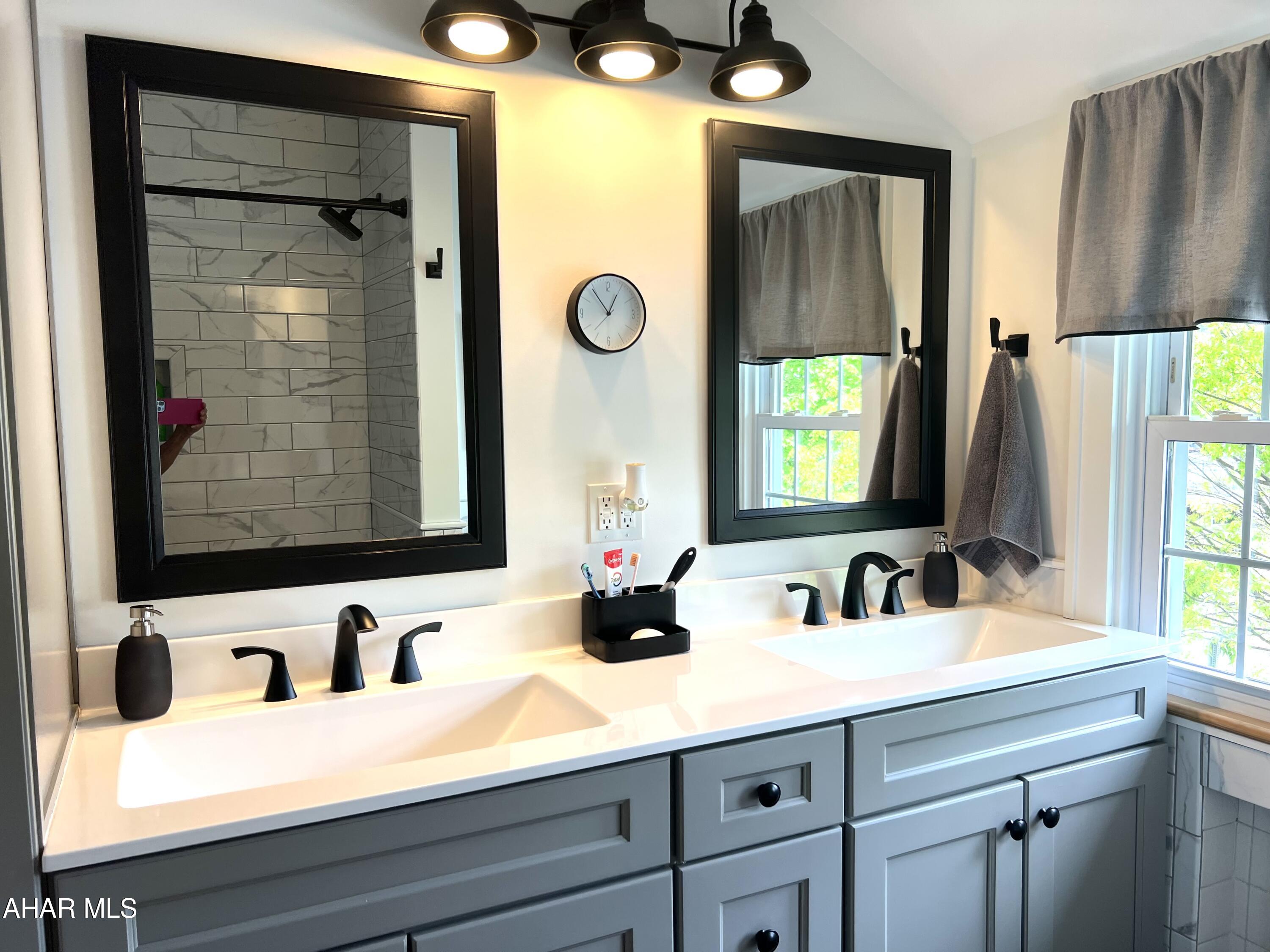 Baker Mansion - Residential