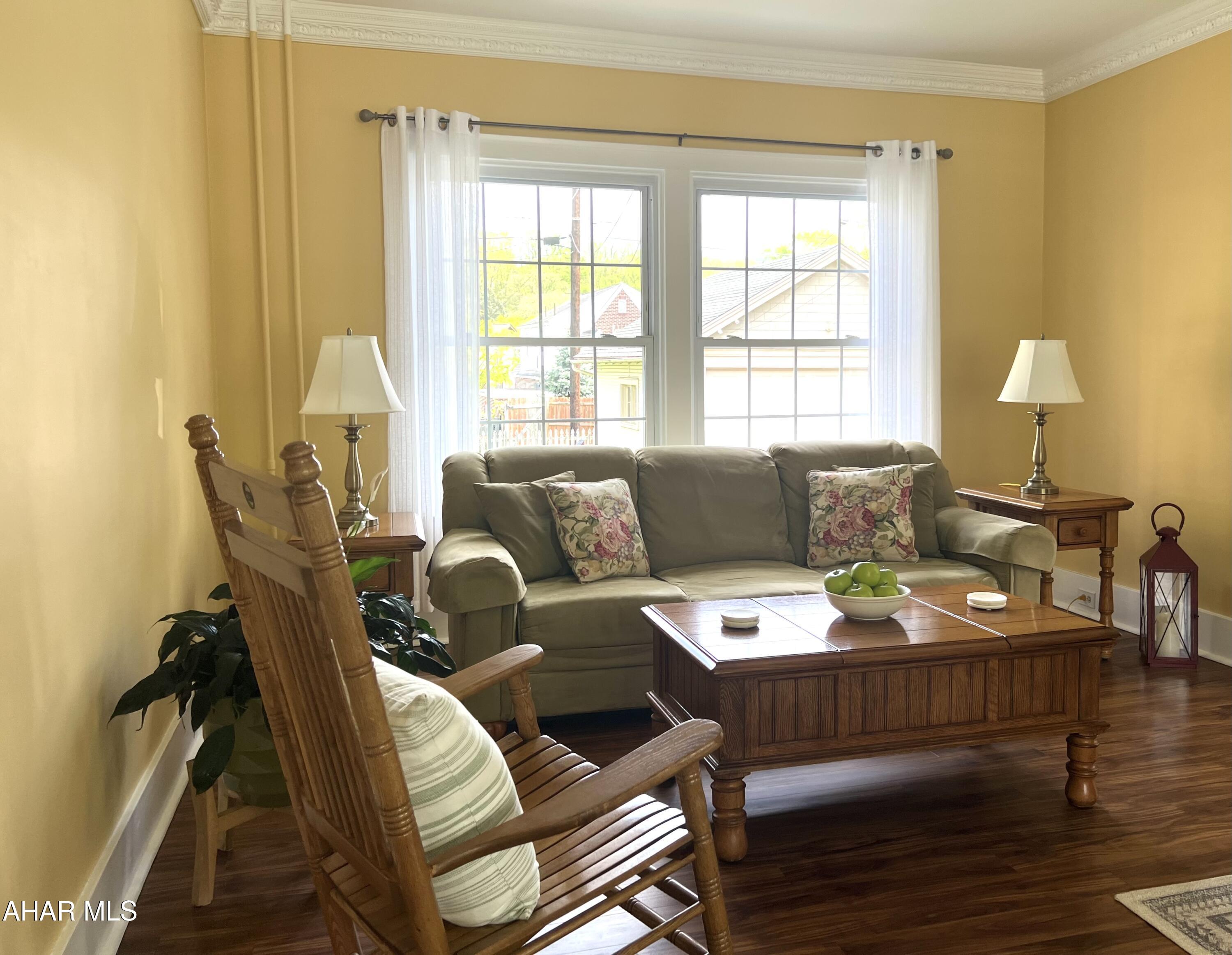 Baker Mansion - Residential