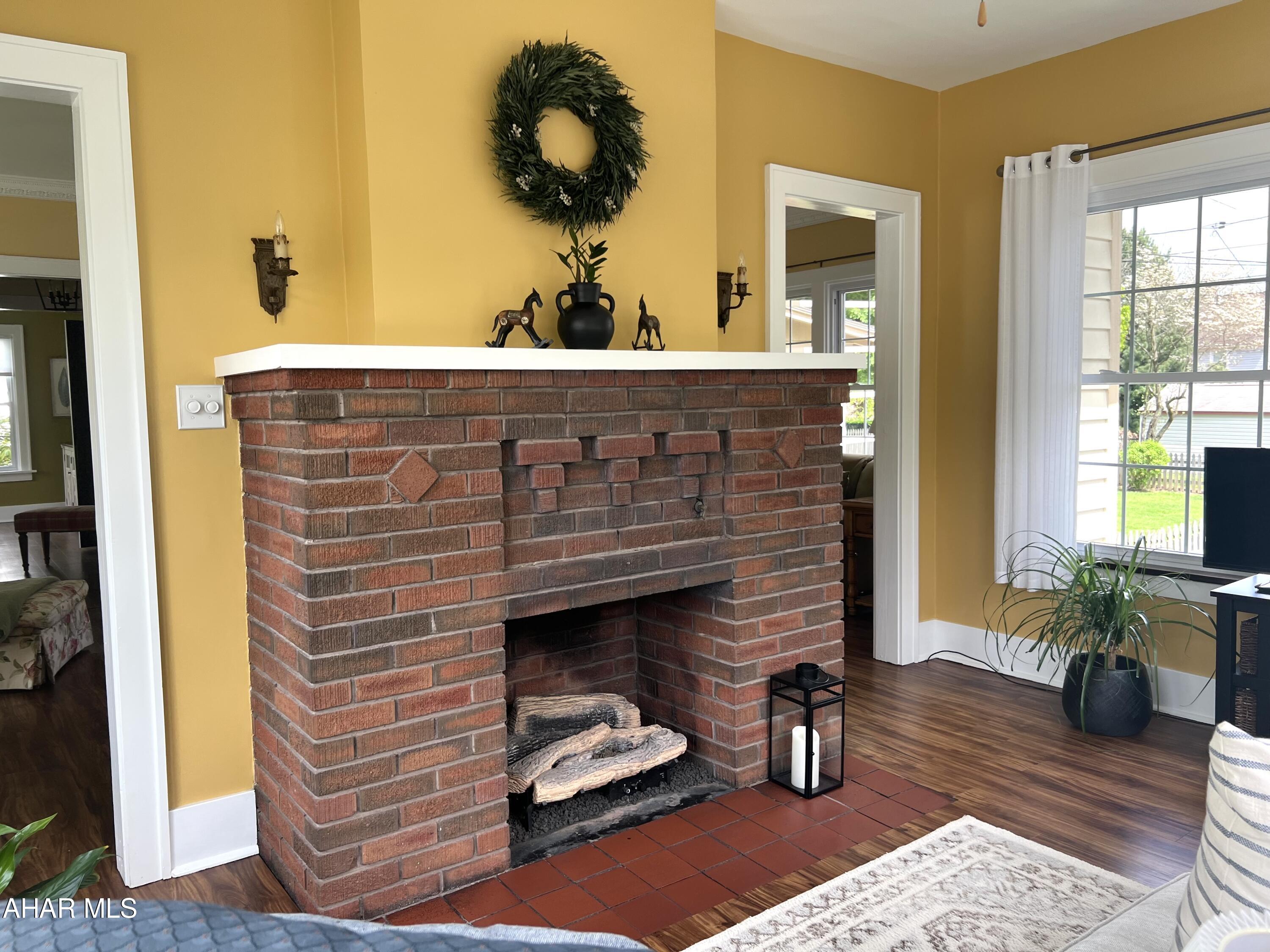 Baker Mansion - Residential