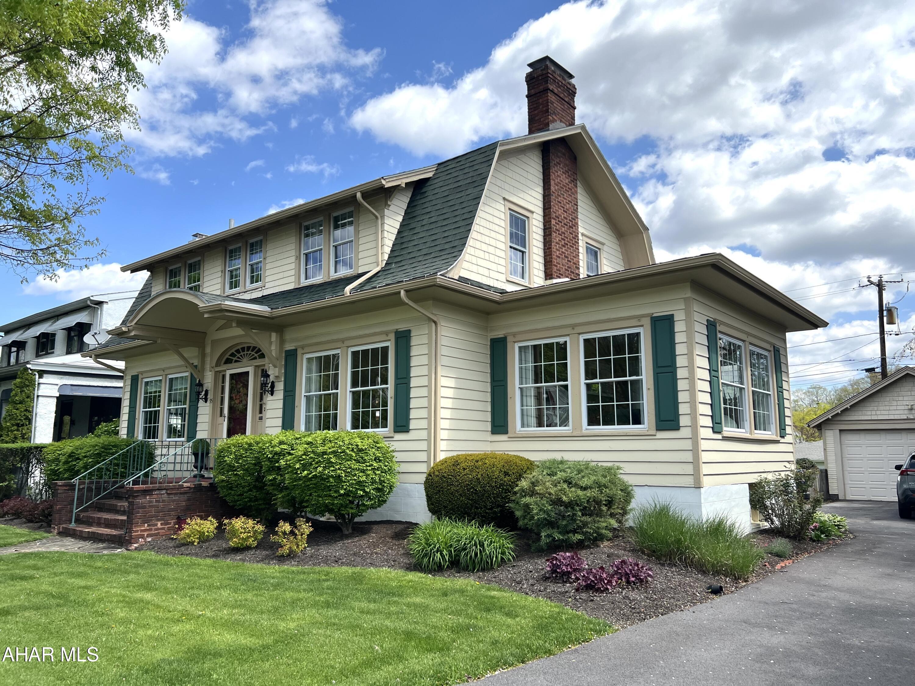 Baker Mansion - Residential