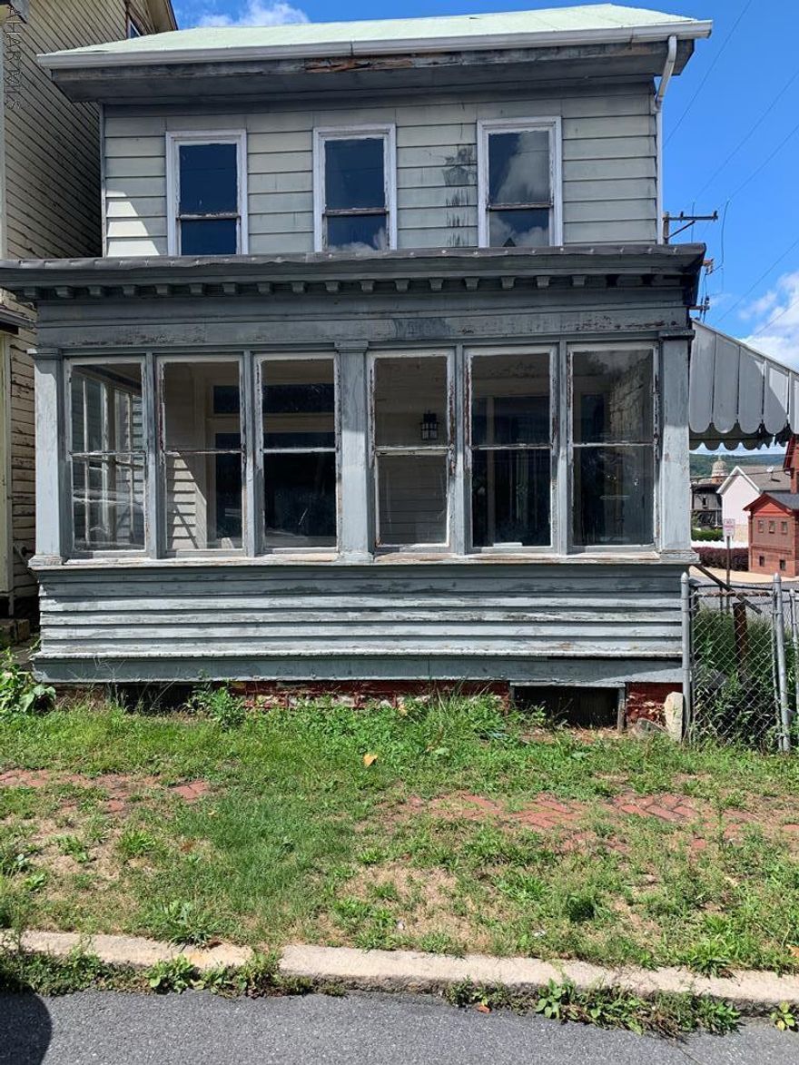 Great home, just needs a little TLC. Great opportunity located in an easy accessible area.  Schedule your showings today! Highly motivated Seller, Taxes are estimated and need to be verified by the buyer