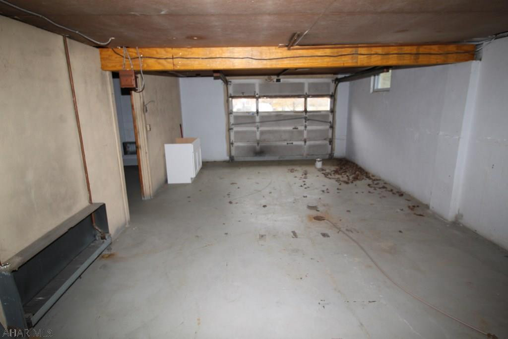 Lower Brush Mountain Road - Residential