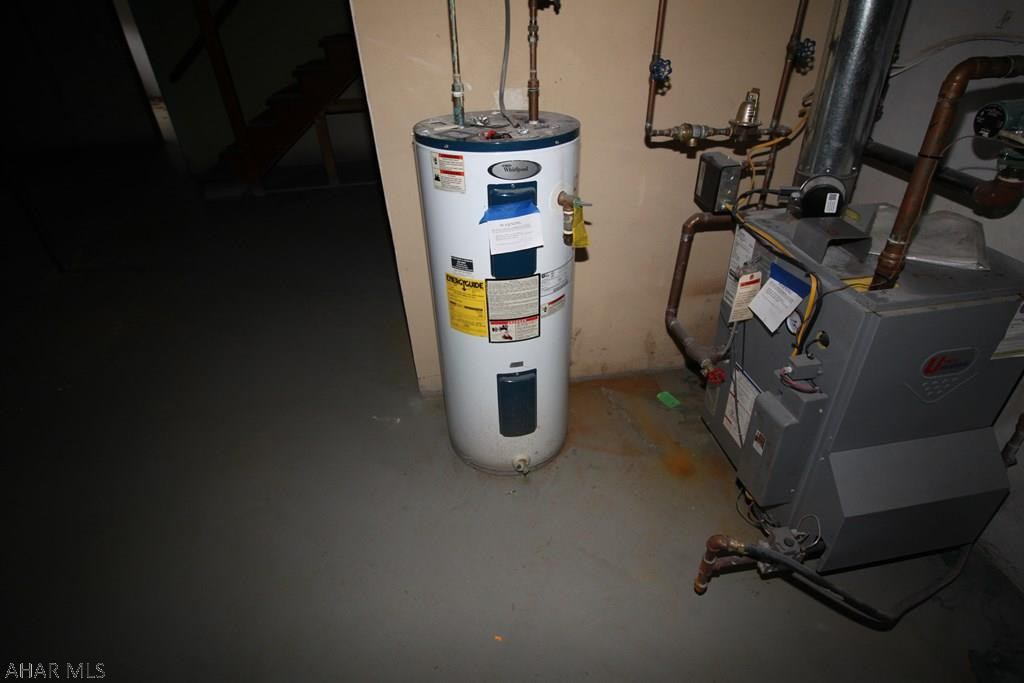 Lower Brush Mountain Road - Residential