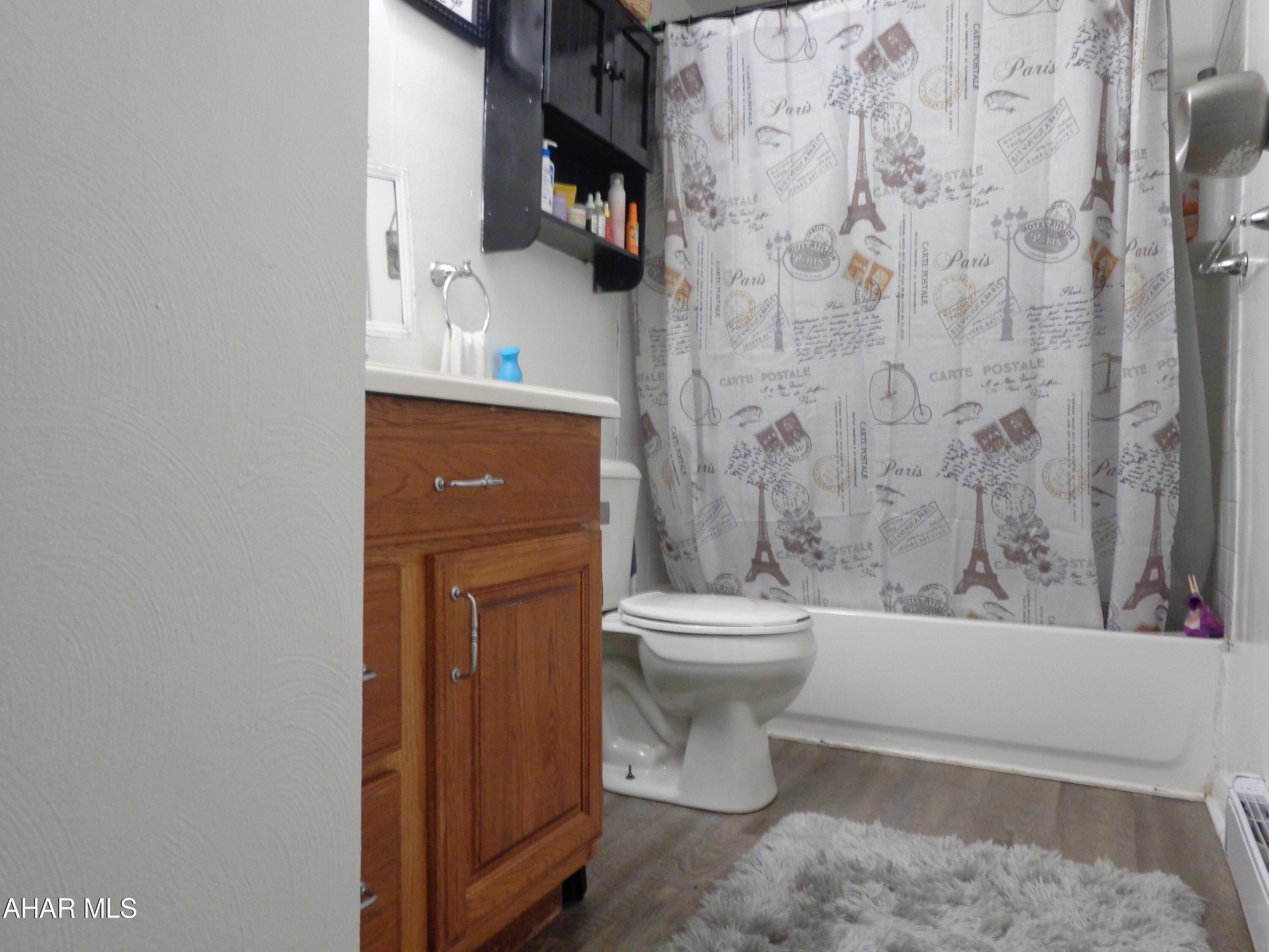 East Loop - Residential Income