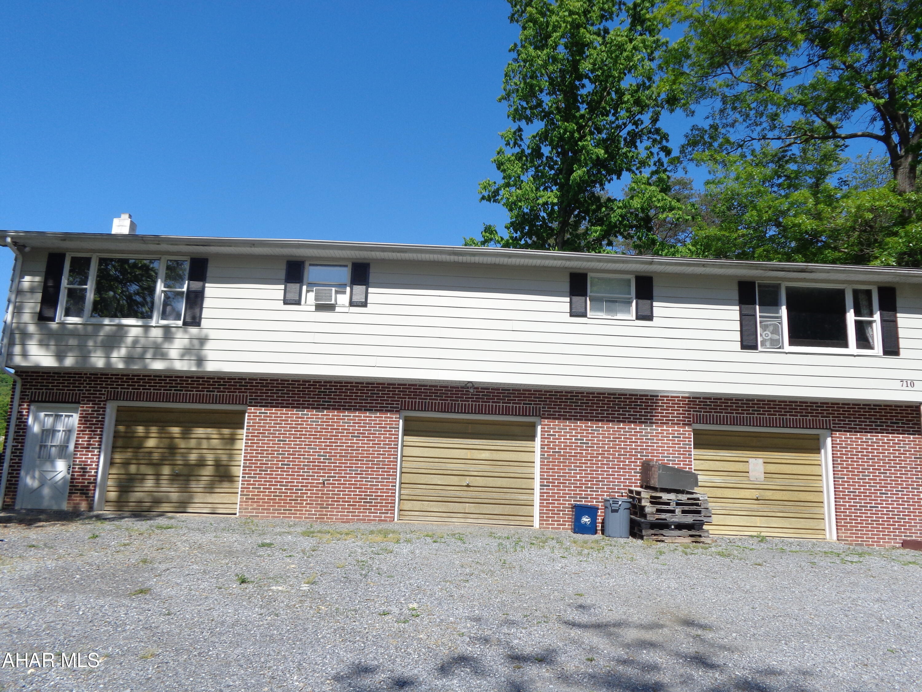 East Loop - Residential Income