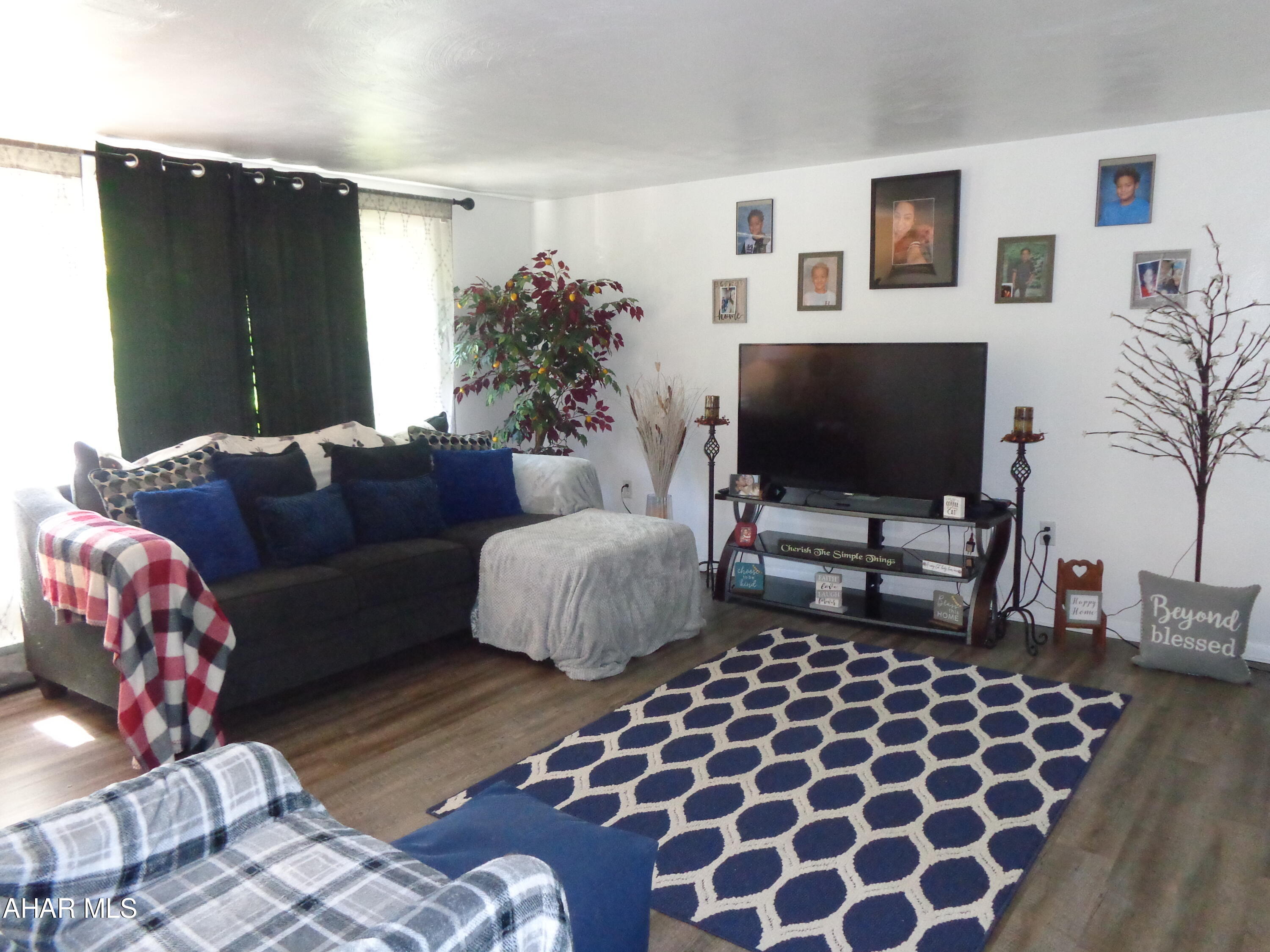 East Loop - Residential Income