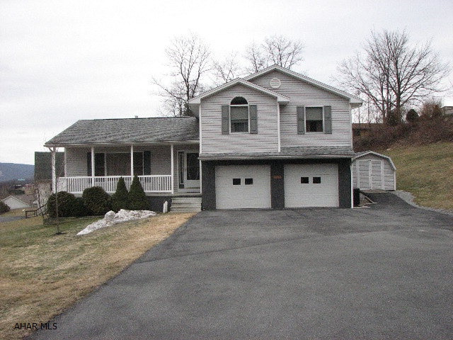 Maple Hollow - Residential