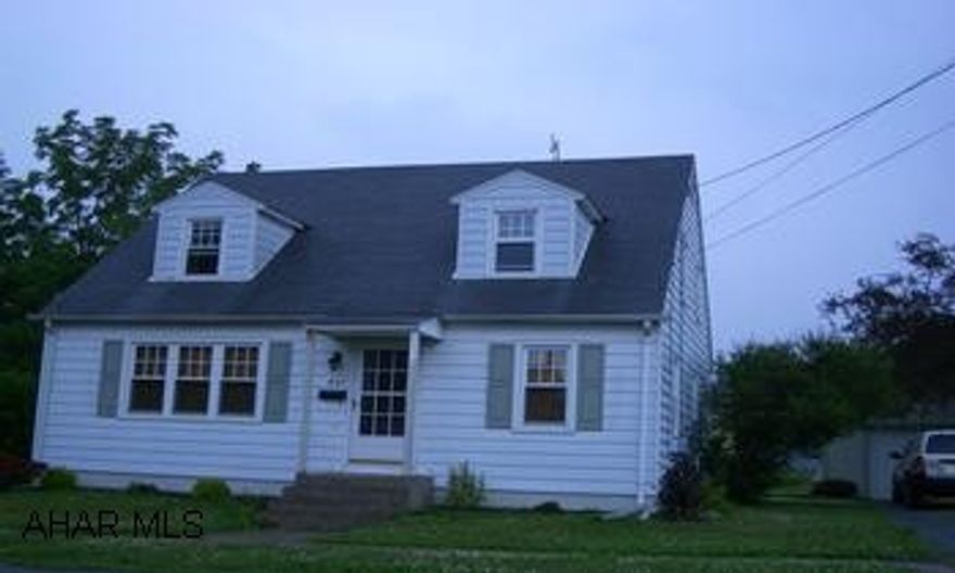 Beautifully remodeled and mechanically updated 4 bedroom home,  1 full and 2 half baths, detached garage, hardwood floors, large open rec room and kitchen in finished basement, lots of storage.  Large covered back patio.  New roof, windows, 100 amp servic Beautifully remodeled and mechanically updated 4 bedroom home,  1 full and 2 half baths, detached garage, hardwood floors, large open rec room and kitchen in finished basement, lots of storage.  Large covered back patio.  New roof, windows, 100 amp service.  Convenient location near Mansion Park.  Check www. carolgardiner.com for details, photos, and virtual tour.