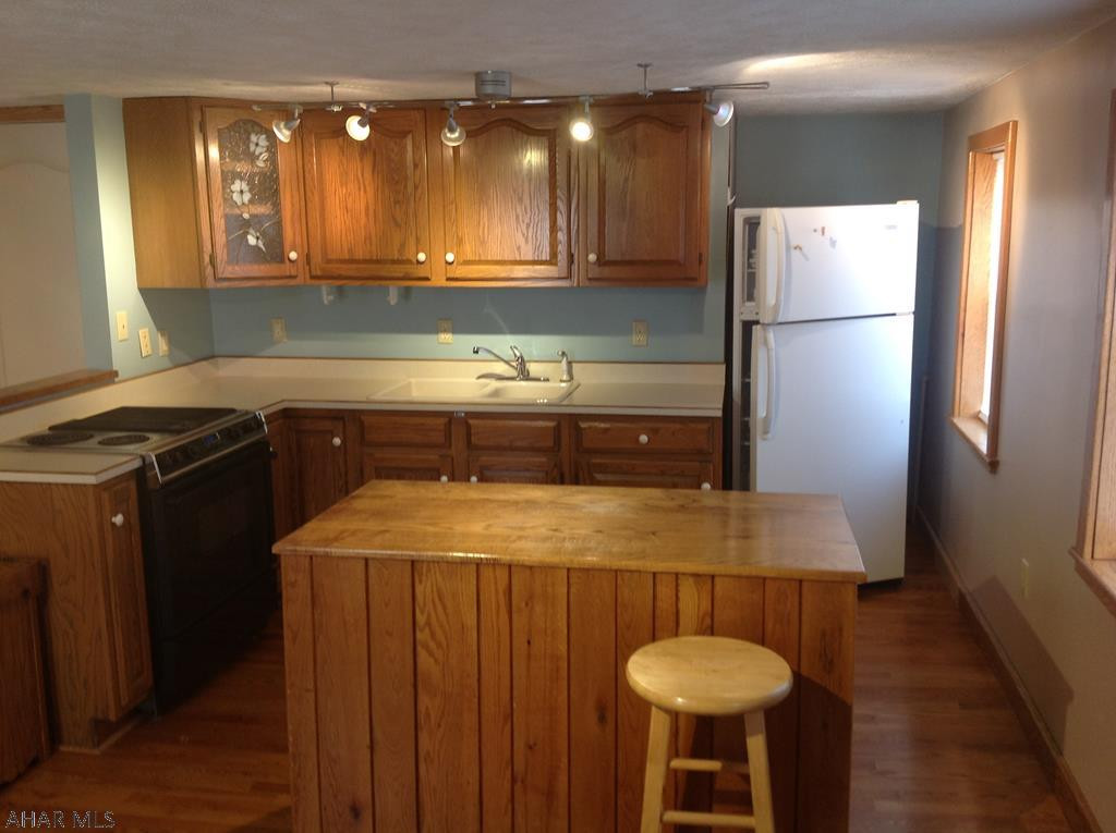 Unknown - Commercial Sale