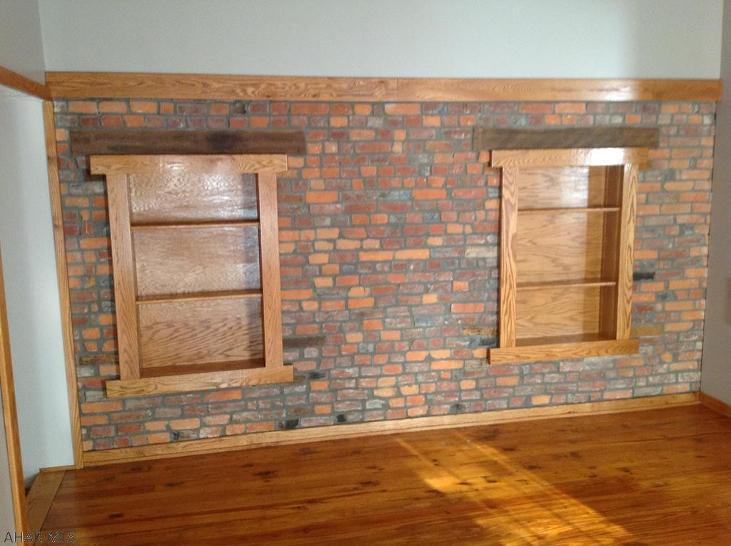 Unknown - Commercial Sale